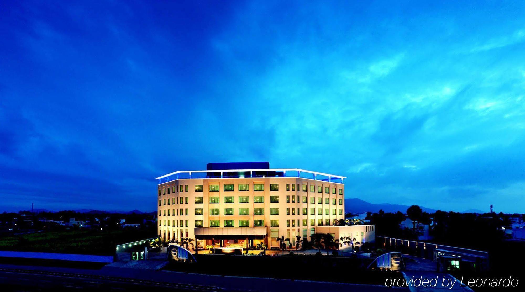 Grand Estancia Salem Exterior foto